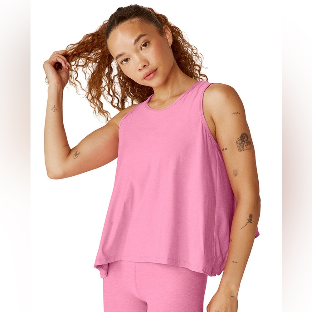 Beyond Yoga Featherweight Flutter Tank